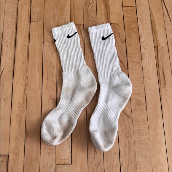 Nike DriFit White Socks - Picture 2 of 3
